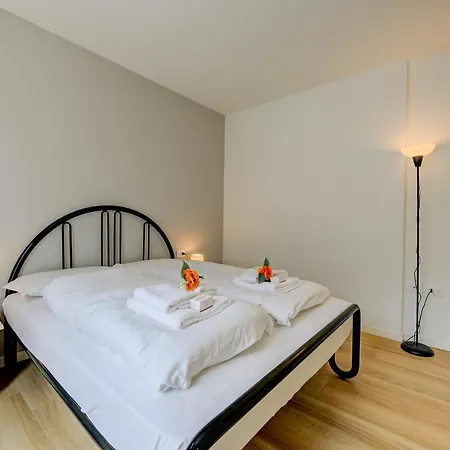 Apartment Balcone Sui Tigli Few Min From The - Happy